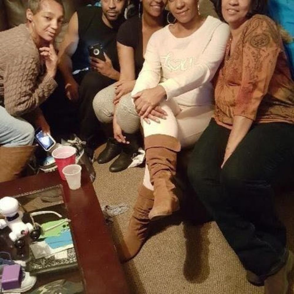 Meet your Posher, Niya